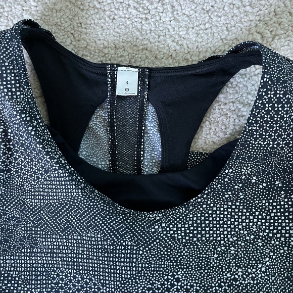 Lululemon Exercise Tank Top - Picture 2 of 5